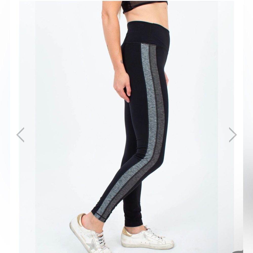 Vuori Racer Stripe Two Tone High Waisted Black Grey Leggings M